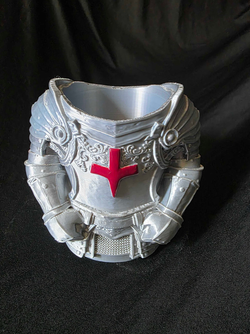 3D Printed Knight Armor Can Holder – Medieval Drink Holder